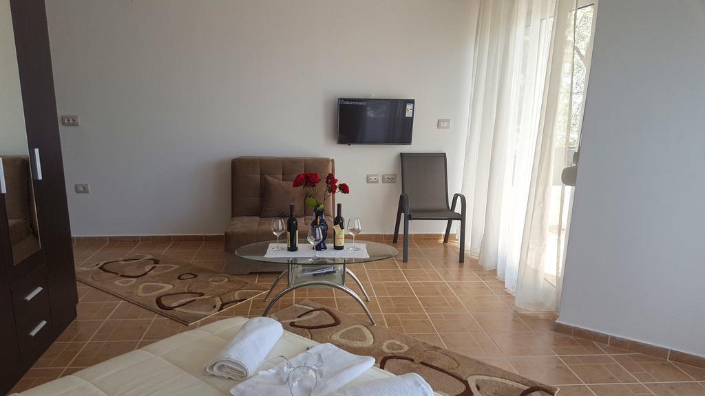 Apartments Sirena Ulcinj Exterior foto
